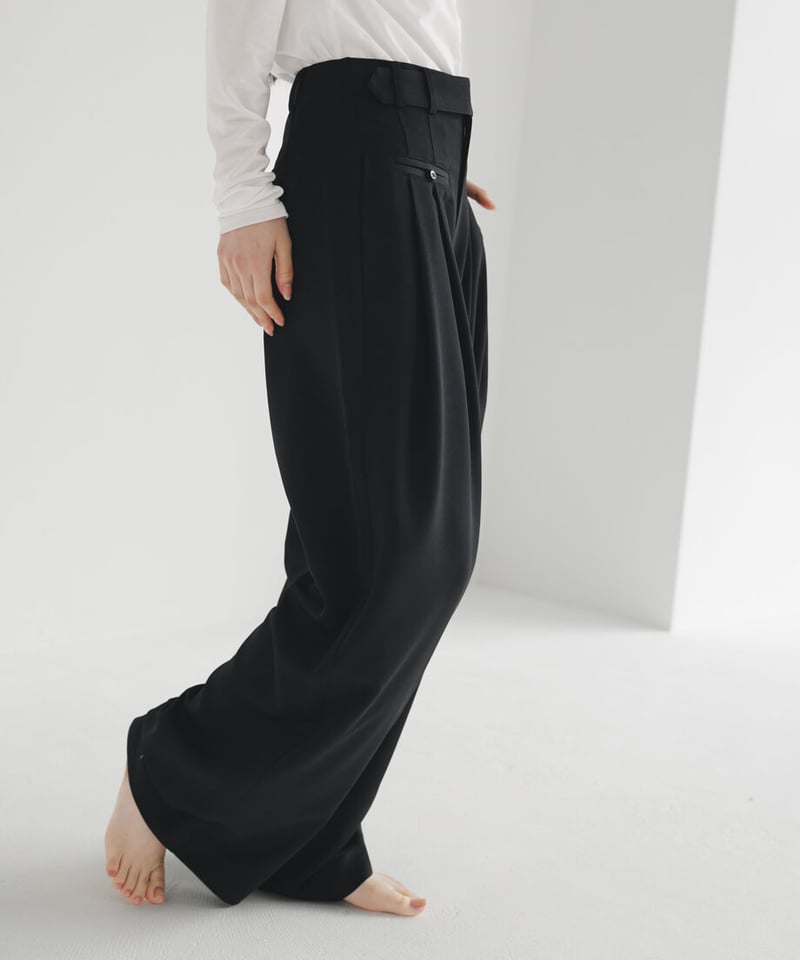 two tuck high waist pants | STUDIO ENUL two tuck high waist pants | STUDIO ENUL
