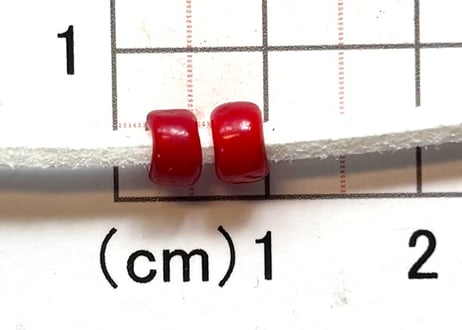 濃赤　ホワイトハーツ　2個　　5.5mm　NO.1576　現品