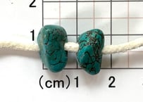 2mm穴　ターコイズビーズ　さざれ　大　2個　No.8590　14mm　現品