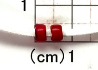 濃赤　ホワイトハーツ　2個　　5mm 　NO.1596　現品