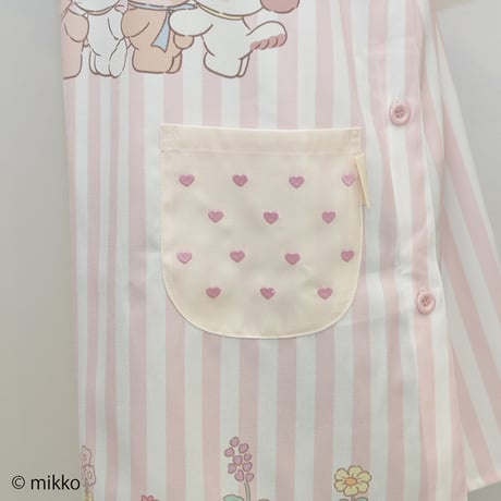 2026春夏新作 保育士エプロン リルアラモード FI44194-61 サイドボタン