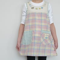 2025春夏新作 K-18842 ピンク M-L 保育士エプロン サイドボタン