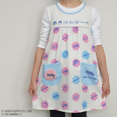 2026春夏新作 保育士エプロン サンリオ×ペコちゃん サイドボタン PKA44199-61