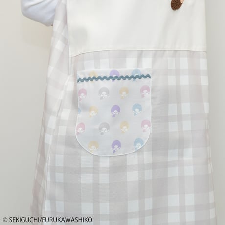 2026春夏新作 保育士エプロン モンチッチ MA44180-61 サイドボタン