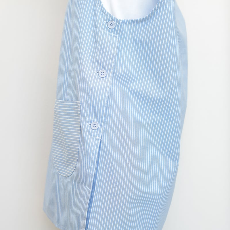 2024新作 【おてんばママ】ラベンダー刺繍キッチン（ブルー） M-L 保育