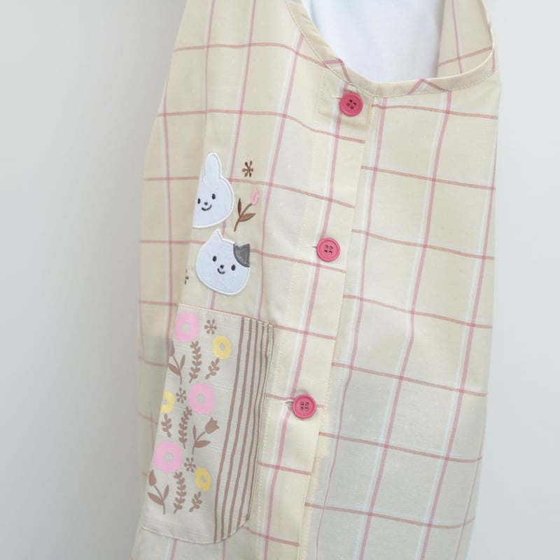 2024秋冬新作 【おてんばママ】うさねこキッチン（ベージュ