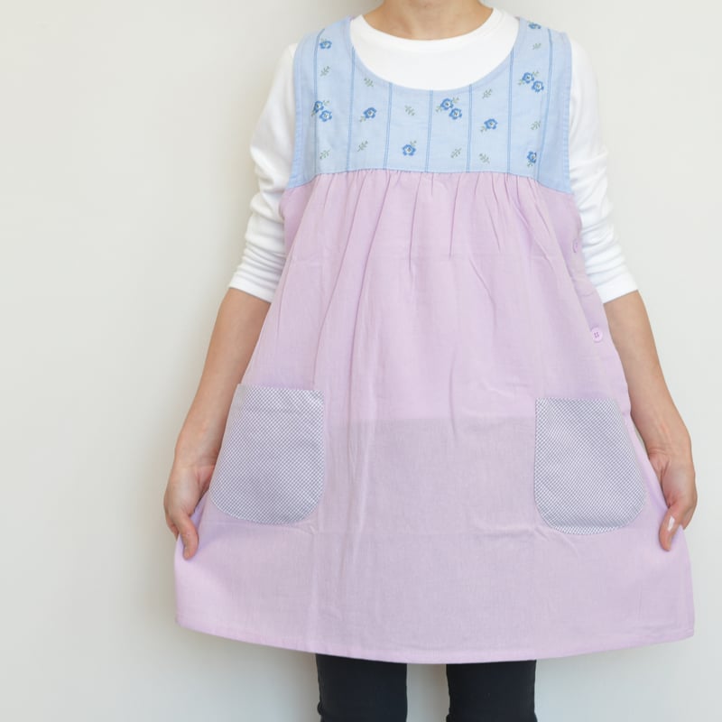 ハルママ　保育士エプロン　エプロン 2025春夏新作 保育士エプロン モンチッチ MA43998-51 サイド