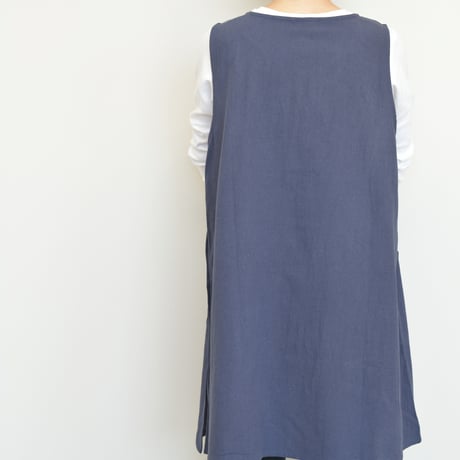 2024新作 【VivresaVie】小花刺繍チュニック（ブルー） M-L 保育士エプロン サイドボタン