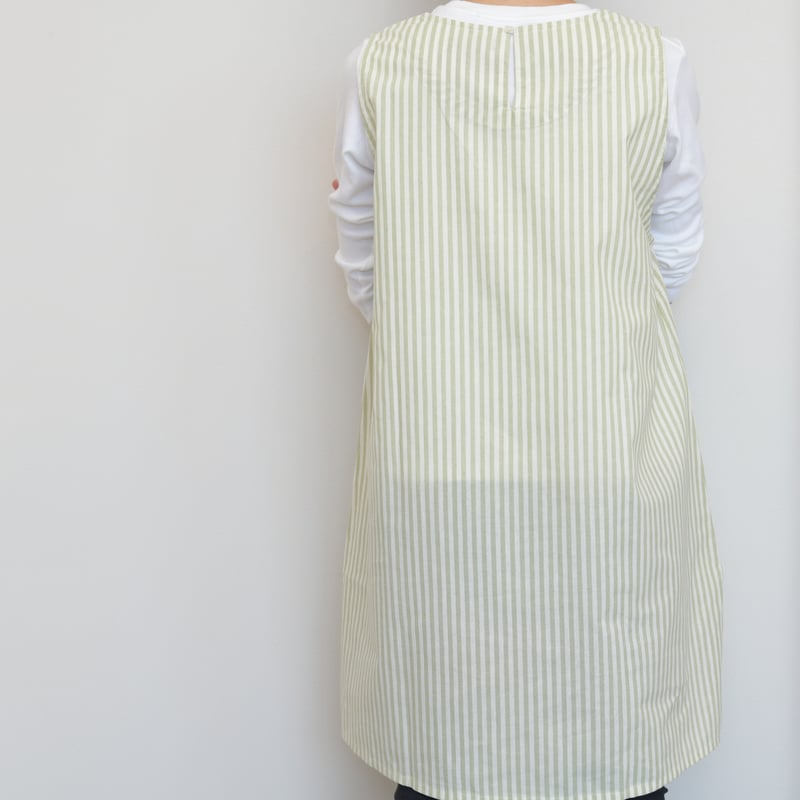 2024新作 【VivresaVie】フラワー刺繍チュニック（グリーン） M-L 保育
