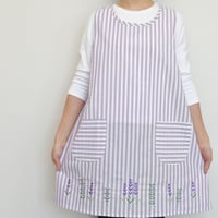 2024新作 【VivresaVie】花刺繍チュニック（パープル） M-L 保育士エプロン かぶりタイプ
