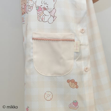 2026春夏新作 保育士エプロン リルアラモード FI44195-61 サイドボタン