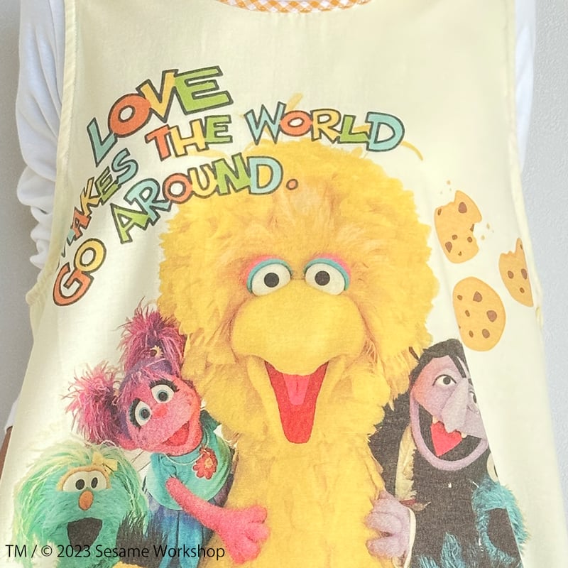 2023春夏新作 保育士エプロン セサミストリート わいわい