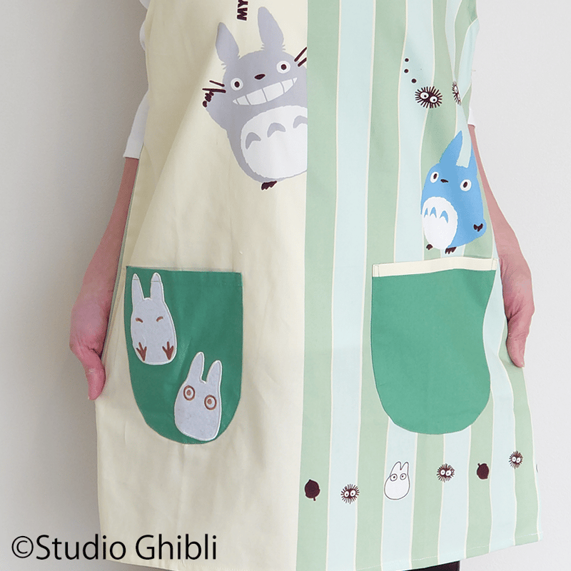 となりのトトロ　エプロン　新品未使用　保育士　キャラクター 楽天市場】エプロン 保育士 幼稚園 先生 となりのトトロ 野原の