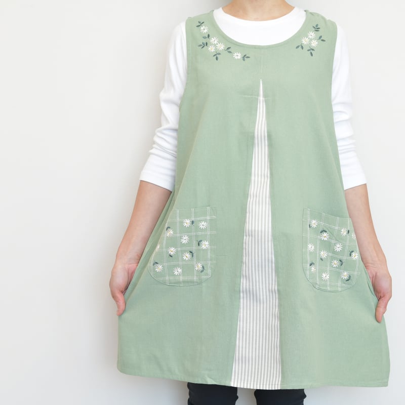 2024新作 【VivresaVie】小花刺繍チュニック(グリーン) M-L 2024新作 【VivresaVie】小花刺繍チュニック(グリーン) M-L