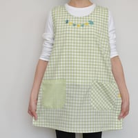 2024新作 【おてんばママ】花ストライプうさこキッチン M-L 保育士