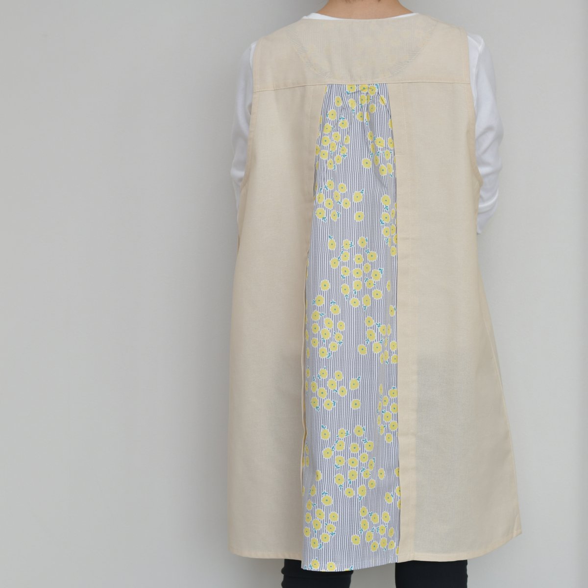 【ゆうぽん様✤専用】ハンドメイド エプロン4点 644]130〜140 エプロン2点セット ハンドメイド - メルカリ