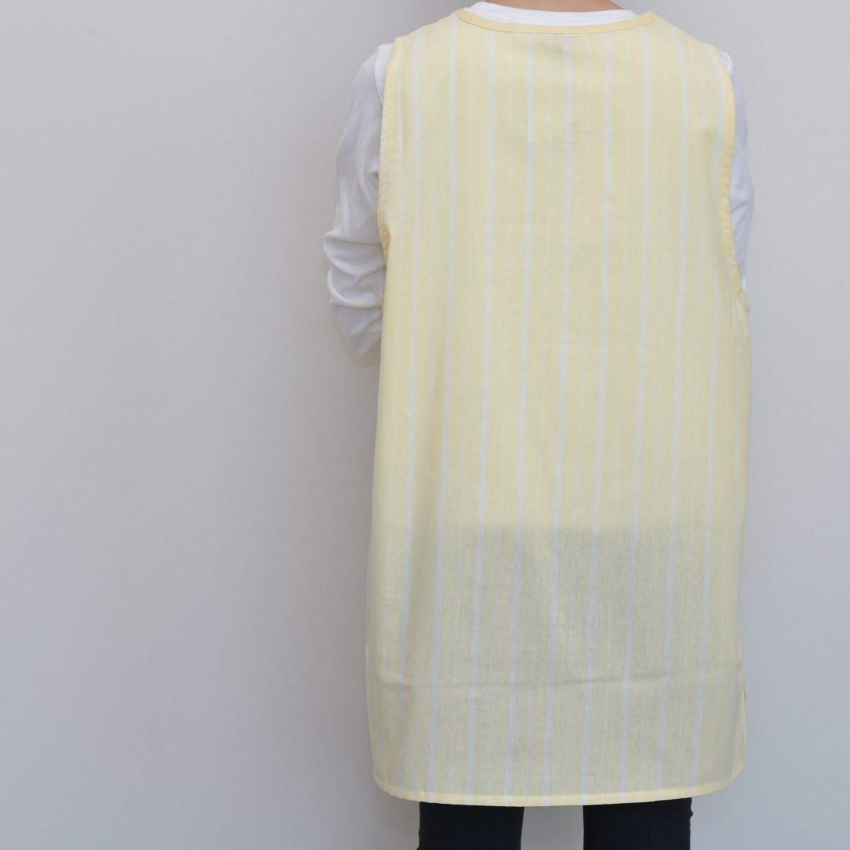 2024新作 おてんばママキッチン（イエロー） M-L 保育士エプロン