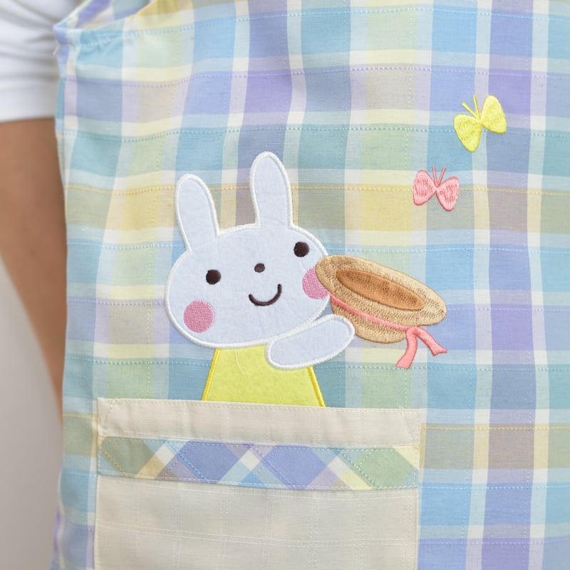 ひろこママ　1074 胸当て付エプロン　クリームソーダ　手ぬぐい　手拭い シトラスバード パイピングエプロン グレー（エプロン）｜Madu