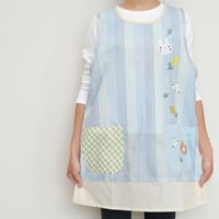 2024秋冬新作 【おてんばママ】ミモザうさくまキッチン（ブルー） M-L 保育士エプロン サイドボタン