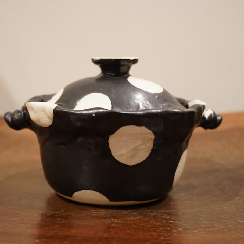 伊集院真理子 黒白水玉土鍋 1合 | Alocasia ONLINE STORE