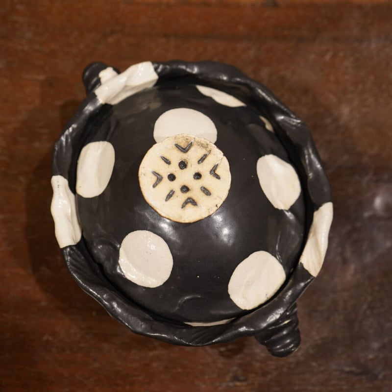 伊集院真理子 黒白水玉土鍋 1合 | Alocasia ONLINE STORE