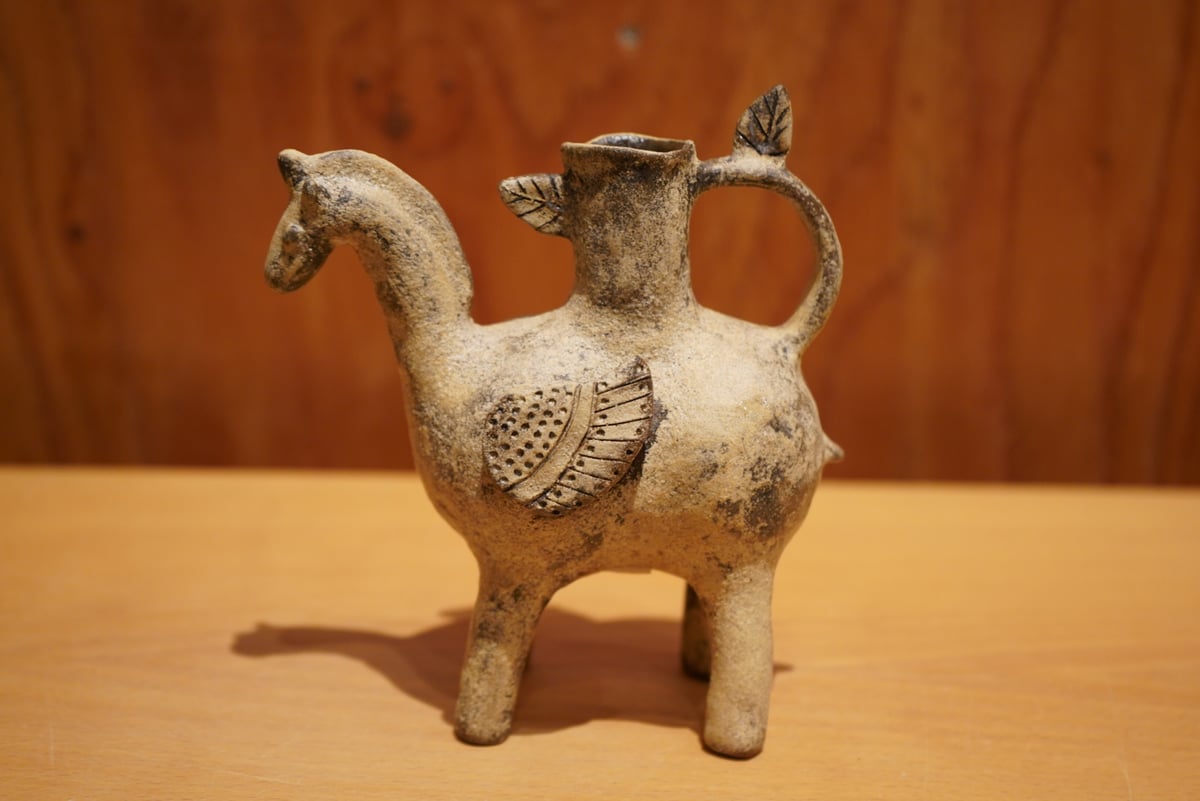 梅本尋司 U-12 ペガサス形一輪挿し 白 | Alocasia ONLINE STORE