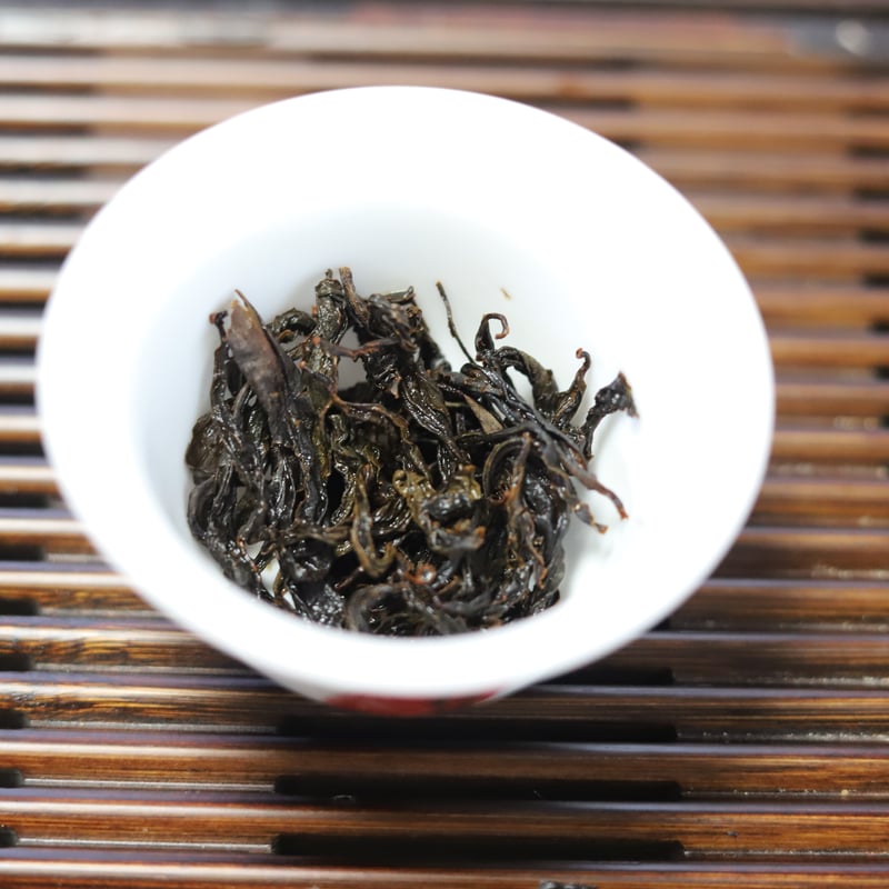 中国茶 武夷岩茶 特級 百年老枞 100g 中国茶 武夷岩茶 特級 百年老枞 100g