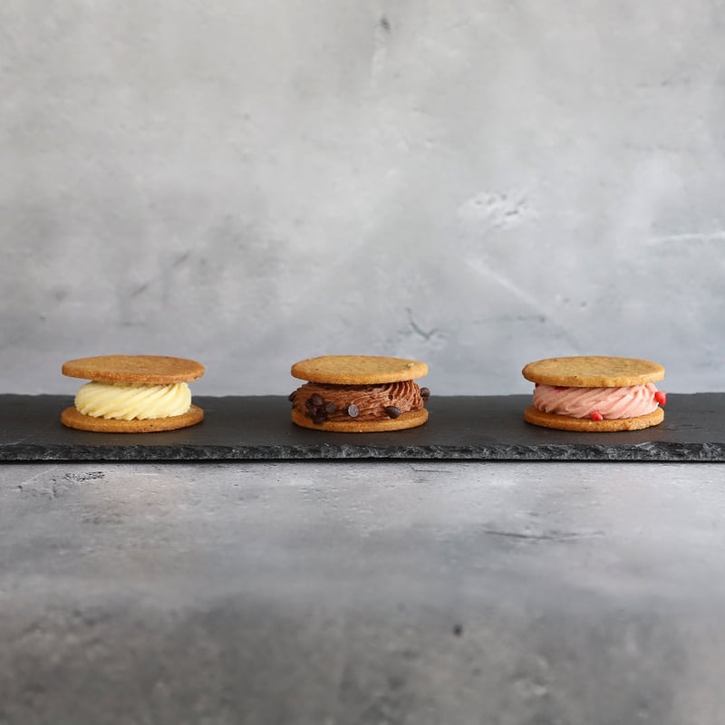 チーズバターサンド6個（プレーン2個・ストロベリー2個