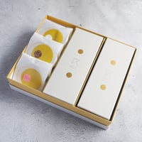 チーズバターサンド３個（プレーン１個・ストロベリー１個・ショコラ１個）＋kuchidokeチーズテリーヌ（２本）セット