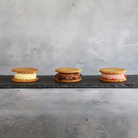 【９個入】チーズバターサンド（プレーン３個・ストロベリー３個・ショコラ３個）