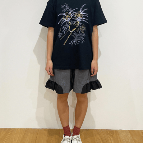 フラワースマイルTシャツ（black)Mサイズ　SALE　migh-T
