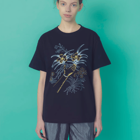 フラワースマイルTシャツ（black)Mサイズ　SALE　migh-T