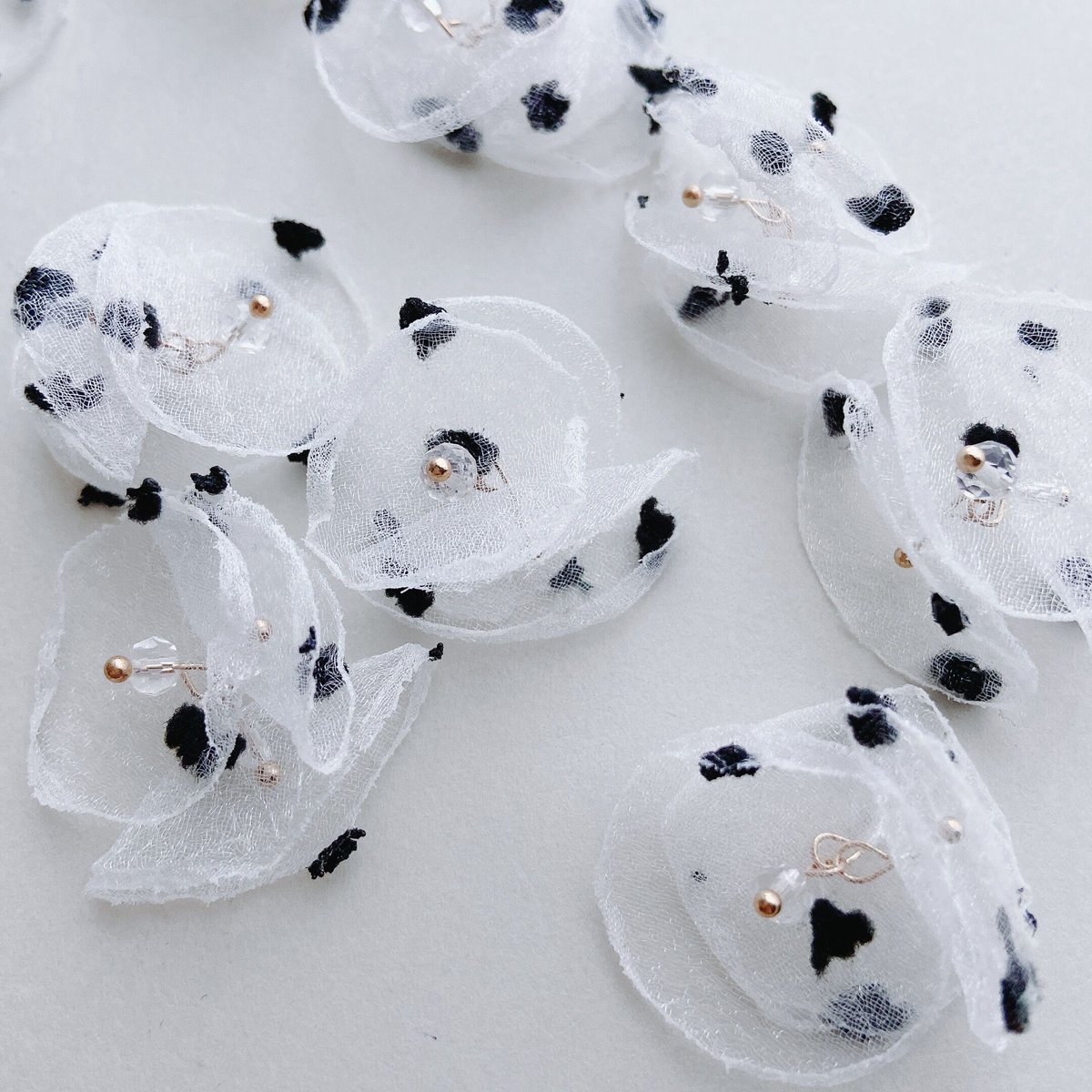 4ヶ】チャーム オーガンジー シフォン フラワー 花びら 透け感 韓国