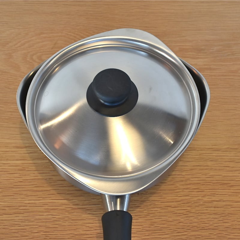 柳宗理IH対応ステンレス 片手鍋18センチ 柳宗理デザイン｜ステンレス片手鍋 18cm ｜IH対応 | h+lab. STORE