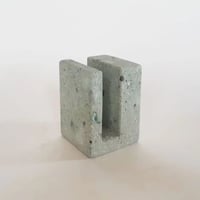 h+オリジナル｜笏谷石まな板たて
