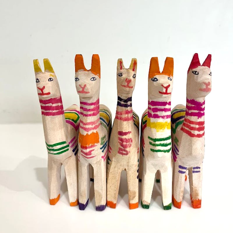 南米・メキシコ・ペルー？　石彫人形 ペルー ワンカイヨ木彫人形 リャマ | hana