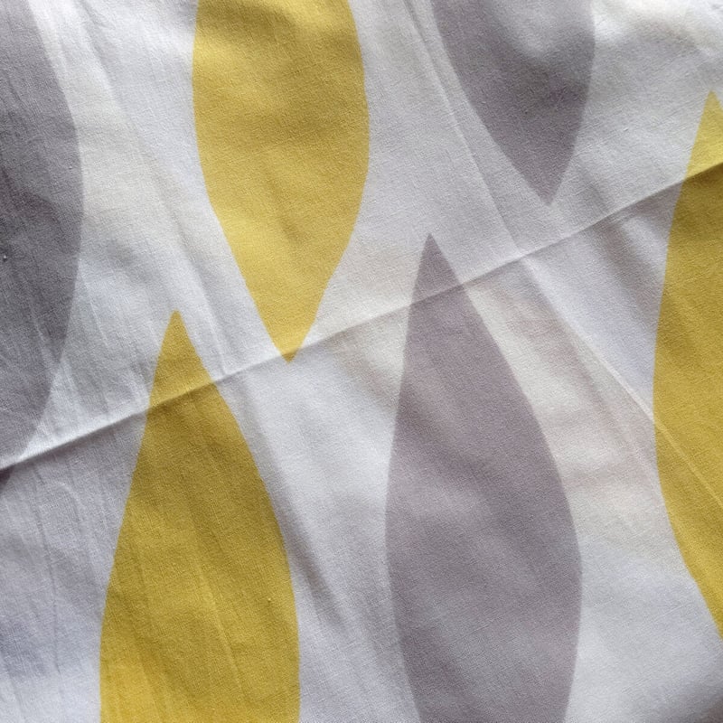 IDEE/デイリークロス リーフ イエロー＆グレー | hana