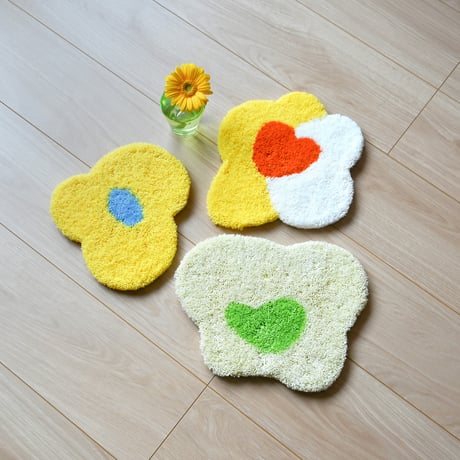 mini flower rug#3