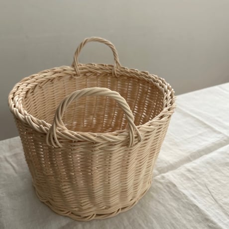 ヴィンテージ の籐あみのバスケット ヴィンテージ の籐あみのバスケット ヴィンテージ の籐あみの