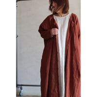 ボタンたっぷりワンピース