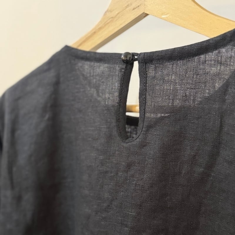 ギャザー切り替えクルーネックブラウス | miharashi factory curaso