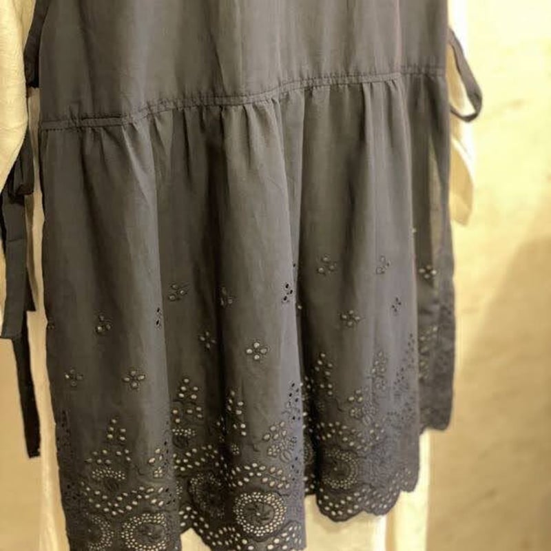 すみ黒レースベスト | miharashi factory curaso すみ黒レースベスト | miharashi factory curaso