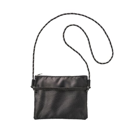 メッシュポケットサコッシュ