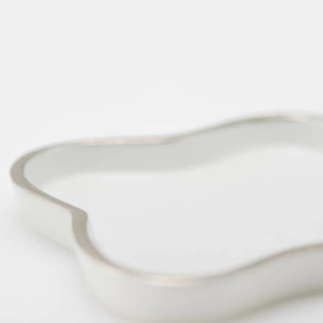 JAPAN SNOW 軍配型豆皿 プラチナ【ARITA PORCELAIN LAB（アリタポーセリンラボ）】