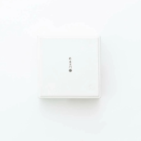 二段重 ゴールド 花ぎり 化粧箱入【ARITA PORCELAIN LAB（アリタポーセリンラボ）】