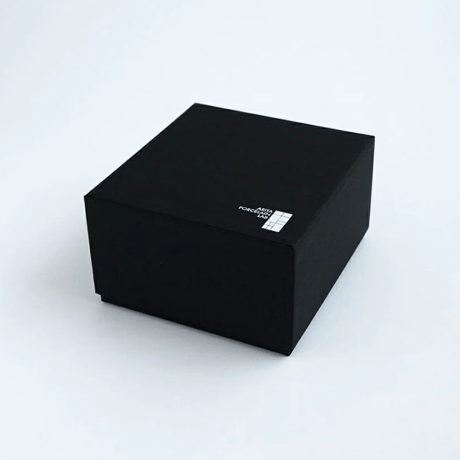 JAPAN SNOW 徳利1、盃2セット プラチナ 古伊万里草花紋 化粧箱入【ARITA PORCELAIN LAB（アリタポーセリンラボ）】