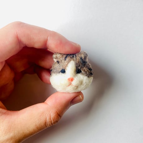 【たれ耳】羊毛フェルトの猫ちゃんブローチ