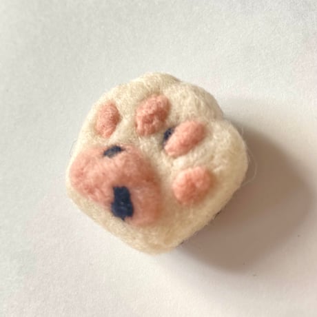 【ぶち】羊毛の肉球マグネット