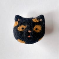 ねこの森雑貨店のねこちゃんブローチ 【さび】