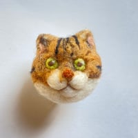 【おみそ】羊毛の猫ちゃんブローチ